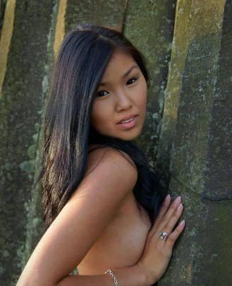 Монгол бүсгүйн нүцгэн зураг шуугиан тарьж байна